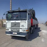 کشنده ولوو اف ۱۲ با گاری لبه