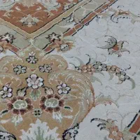 فرش مشهدرنگ گردویی