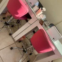 2عدد میزناخن و4عددصندلی