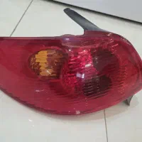 چراغ عقب و لاستیک دور در عقب ۲۰۶|قطعات یدکی و لوازم جانبی|رشت, رشتیان|دیوار