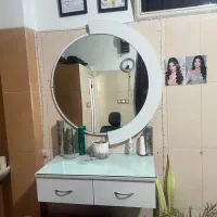 آیینه آرایشگری