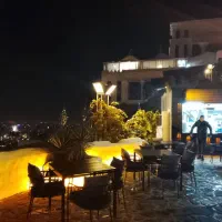 نیروی کار در کافه رستوران هاشمیه