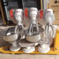 چرخ گوشت صنعتی ،خمیر پهن کن ،خمیر گیر|فروشگاه و مغازه|کهنوج, |دیوار