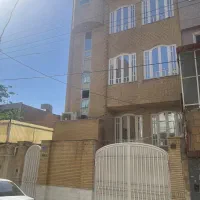 آپارتمان    تک واحدی    ۱۰۵ متر    صفائیه|اجارهٔ آپارتمان|قم, صفائیه|دیوار