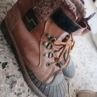 کفش|کیف، کفش، کمربند|تربتحیدریه, آسایش|دیوار