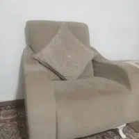 مبل تک نفر چهار تایه