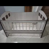 تخت و کمد کودک