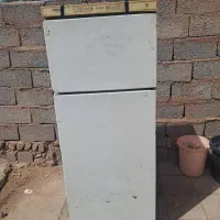 یخچال قدیمی سالم