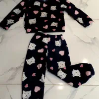 تعدادی لباس دخترانه و پسرانه از ۵۰ تا ۲۰۰ تومن|کفش و لباس بچه|جهرم, |دیوار