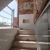 یک واحد تجاری دو طبقه میدان امام روبه روی بانک ملت
