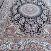 فرش  درحد نو از ۵۰۰شانه ۷۰۰شانه و۱۲۰۰شانه