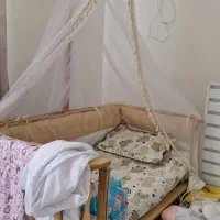 تخت کنار مادر . گهواره|تخت و صندلی بچه|شیراز, نصرآباد|دیوار