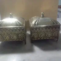 یک جفت قندان و شکلات خوری