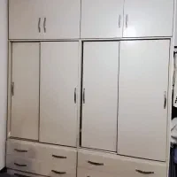 کمد رنگ کرم مینیمال مدرن و محکم