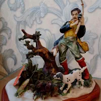 مجسمه مرد ماهیگیر