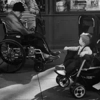 مشورت کردن در مورد لباس