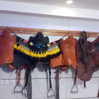 زین اسب ولوازم سوارکاری