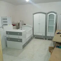 سیسمونی تخت و کمد نوزاد ویترین اتاق کودک کرال