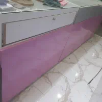 ۲ عدد میز چوب قدیمی قوی هستن ۳ عدد ویترین ام|بوفه، ویترین، کنسول|اهواز, کمپلو جنوبی|دیوار