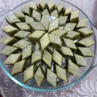 پخت انواع شیرینی خانگی