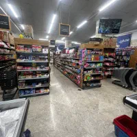 صندوقدار در هایپر مارکت
