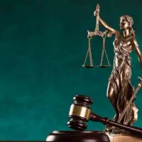 وکیل قبول دعاوی و مشاوره حقوقی