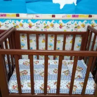 تخت شیرخوار