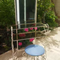دو عدد کتابخانه و چهار عدد کمد چوبی و میز ارایشی