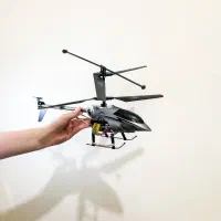 هلیکوپتر اسباب بازی