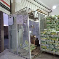 کابین شیشه ای