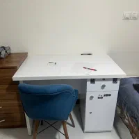 میز تحریر و صندلی