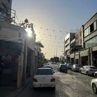 فروشنده خانم