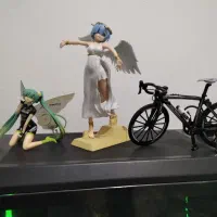 ماکت دوچرخه و فیگور عروسکی مناسب داخل کیس کامپیوتر