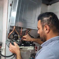 نصب و تعمیر کار و سرویس و تعمیرات پکیج در صفادشت