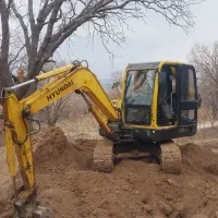 اجاره مینی بیل مکانیکی  هیوندا ب همراه پیکور