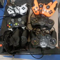 تعدادی گیم پد دسته بازی در حد نو