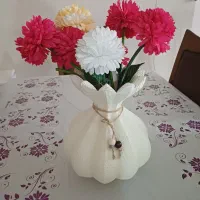 گل وگلدان زیبا نوی نو هستش چون زیادگل دارم میفروشم