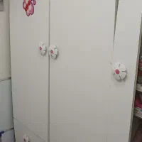 کمد  لباس ویترین