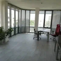 ۹۳ متر سند اداری برج مدرن غرق در نور