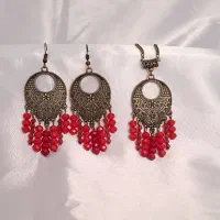 زیورآلات رزینی و مهره ای