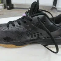 کفش بدمینتون و تنیس