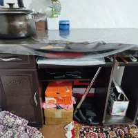 میز کامپیوتر و کتابخونه