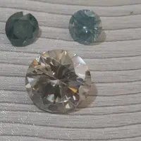 نگین موزانایت روسی درشت