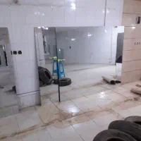 اینه بزرگ باشگاه