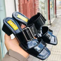 دمپایی و صندل