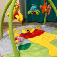 زمین بازی نوزاد