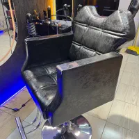 دو عدد صندلی اصلاح در حد نو|آرایشگاه و سالنهای زیبایی|پردیس, فاز ۱|دیوار