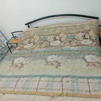 تخت و اینه و دراور و پاتختی