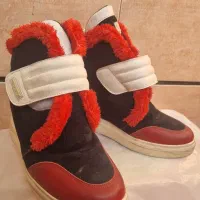 ۳ جفت کتانی و بوت