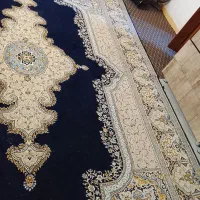 دو تیکه فرش سه در چهار هفت‌صد شانه